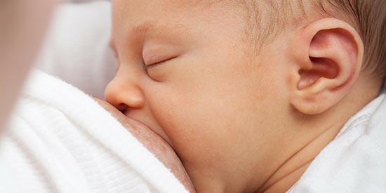 Babies breastfed longer have healthier weight in early childhood