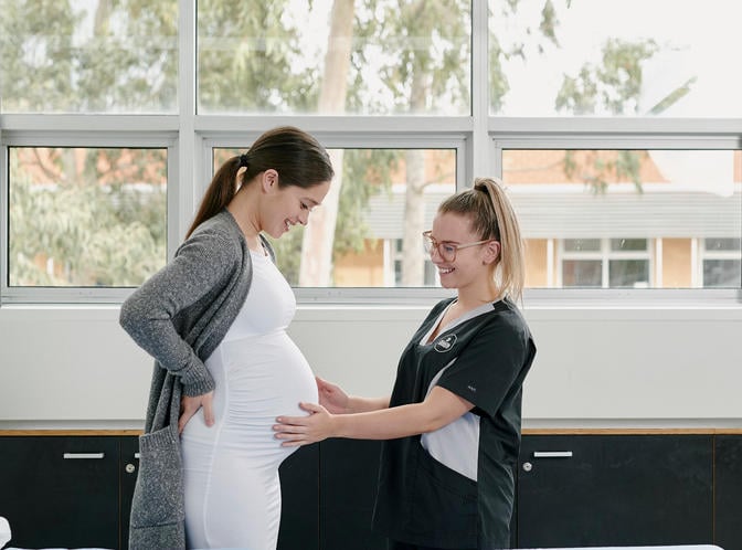 https://www.deakin.edu.au/__data/assets/image/0003/2457111/26822_graduate-diploma-of-midwifery_hero.jpg