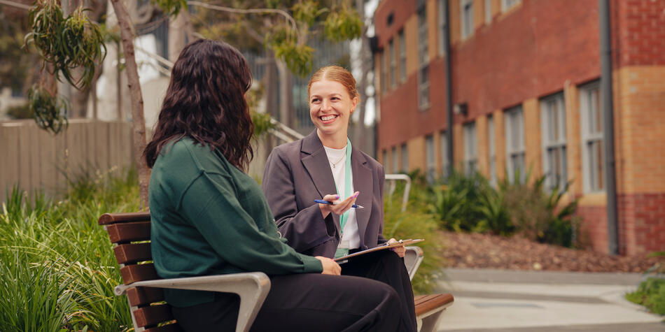 https://www.deakin.edu.au/__data/assets/image/0003/2921772/45569_950x475_postgraduate-student-sits-outside.jpg