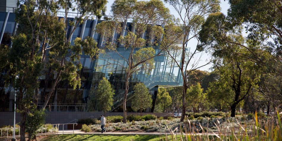 https://www.deakin.edu.au/__data/assets/image/0004/2529247/6723_950x475_reach-building-waurn-ponds.jpg