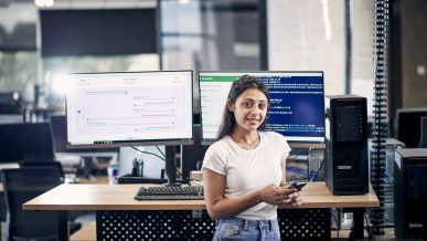 Student in IT lab