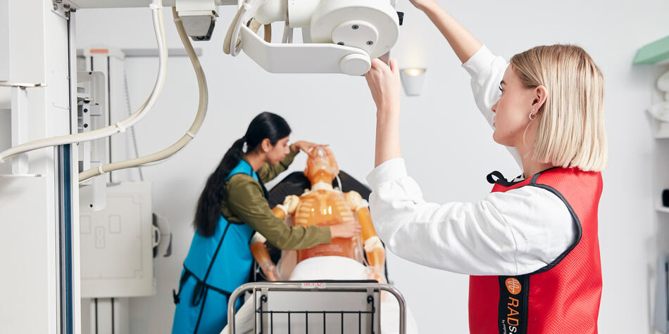 https://www.deakin.edu.au/__data/assets/image/0004/2872678/22801_950x475_medical_imaging.jpg