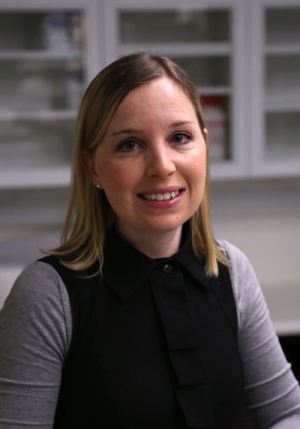 Dr Holly Chinnery's research at Deakin will focus on corneal immunology, in particular the role that resident white blood cells play in the development of corneal inflammatory responses.