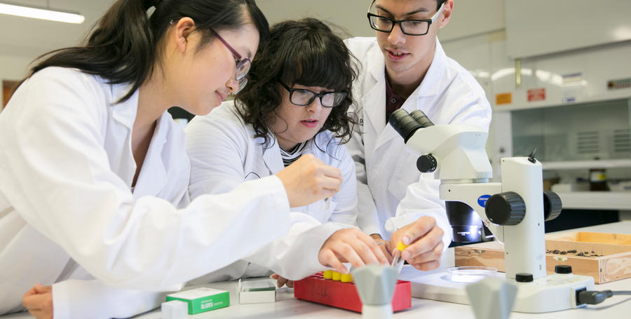 Science and environment courses at Deakin