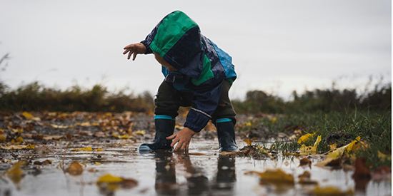 Risky outdoor play can boost science education