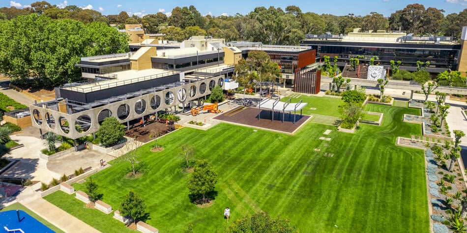 https://www.deakin.edu.au/__data/assets/image/0006/2545071/36389_950x475_banner.jpg