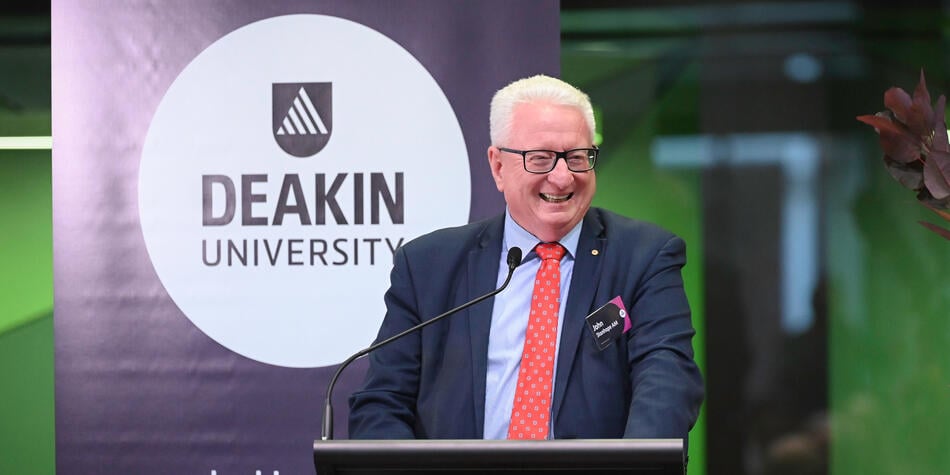 https://www.deakin.edu.au/__data/assets/image/0006/2742252/38017_950x475_deakin-alumni-awards.jpg