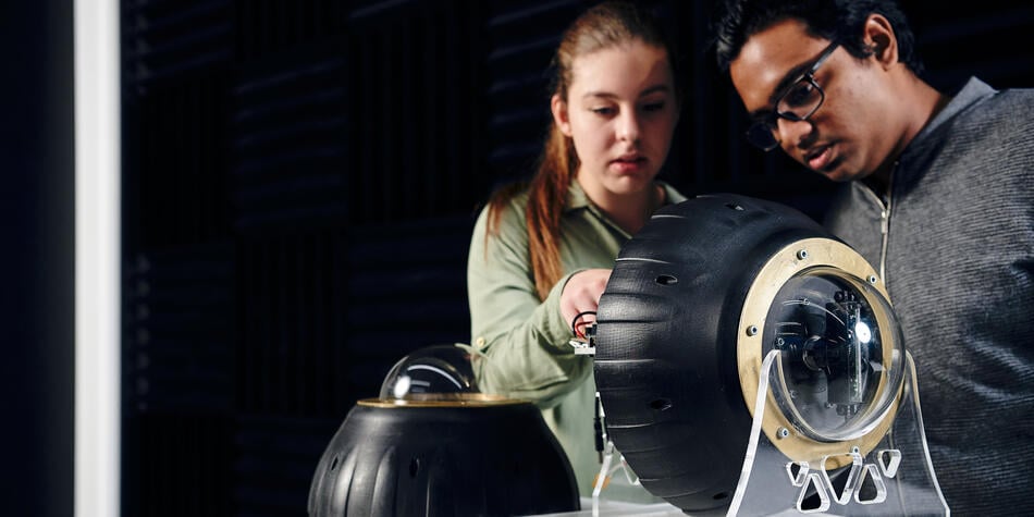 https://www.deakin.edu.au/__data/assets/image/0006/2775732/21638_Deakin_Engineering_Design-high-res-38.jpg