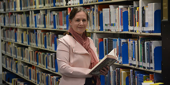 Deakin librarian enjoys best of both worlds