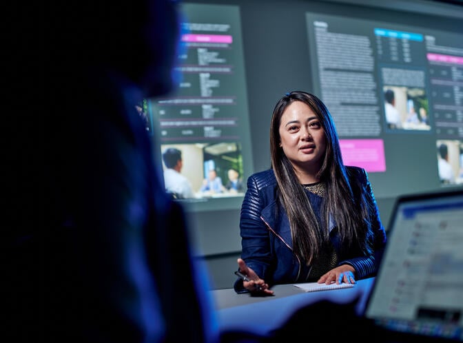 https://www.deakin.edu.au/__data/assets/image/0007/2358250/32172_graduate-certificate-of-marketing-technology_hero.jpg