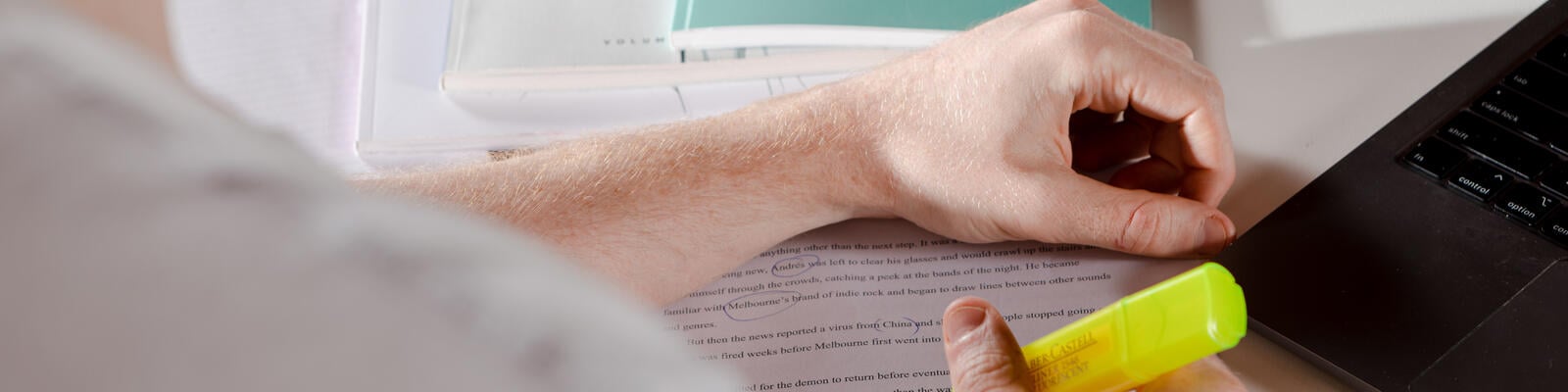 https://www.deakin.edu.au/__data/assets/image/0007/2641408/37968_265A3790.jpg