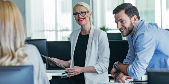 https://www.deakin.edu.au/__data/assets/image/0007/2689558/30424_550x275_health-management.jpg