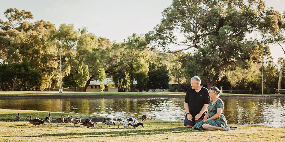https://www.deakin.edu.au/__data/assets/image/0007/2903344/lesley-josh-banner.jpg