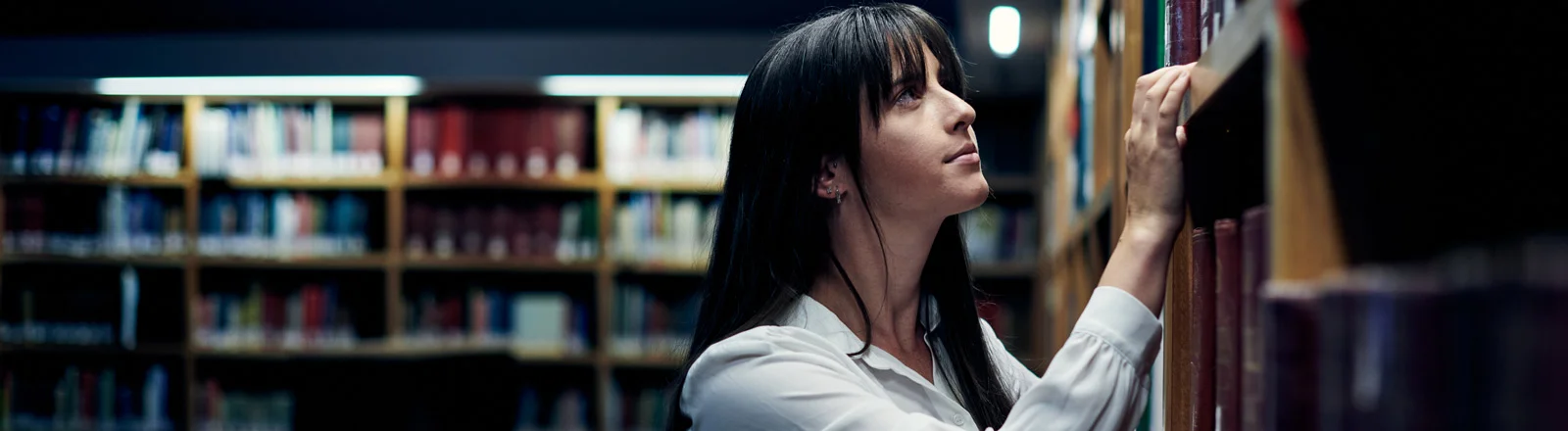 Students studying at Geelong Waterfront Campus
