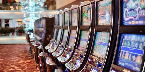 Deakin develops free online courses to help reduce gambling harm