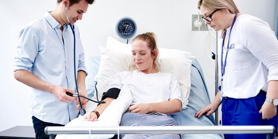 https://www.deakin.edu.au/__data/assets/image/0009/2766861/19829_950x475_Nursing-simulation-banner.jpg