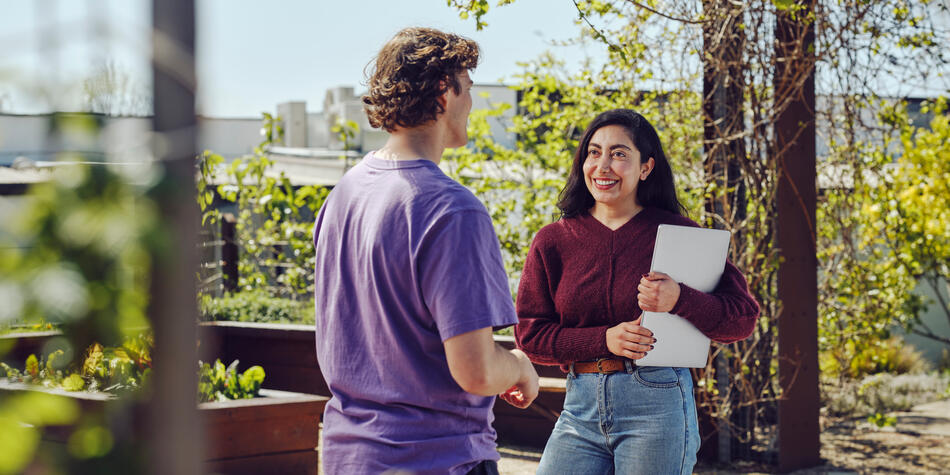https://www.deakin.edu.au/__data/assets/image/0009/2818188/40071_Deakin-Web-Waurn-Ponds-Estate_Finals_@simonshiffsays_0-23-1.jpg