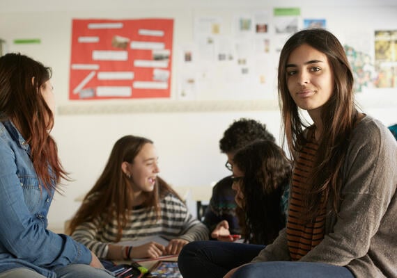 What do jobs as a youth justice worker look like?