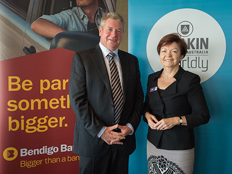 Deakin Bendigo Bank MOU