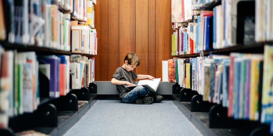 https://www.deakin.edu.au/__data/assets/image/0010/2385631/9472_950x475_childrens-literature.jpg