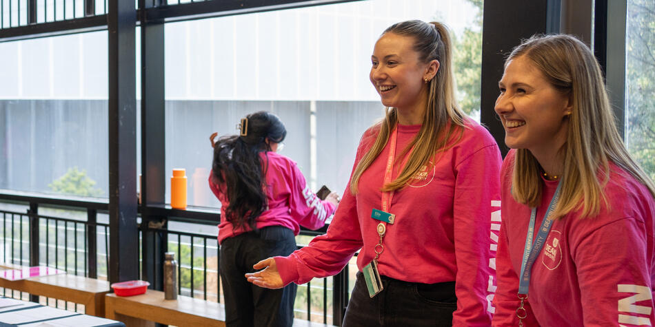 https://www.deakin.edu.au/__data/assets/image/0010/2912797/44233_950x475_deakin_open_day.jpg