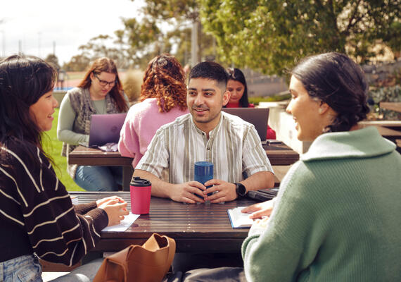 Reduce your course fees with a scholarship