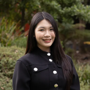 Kathlyn, Bachelor of Business graduate