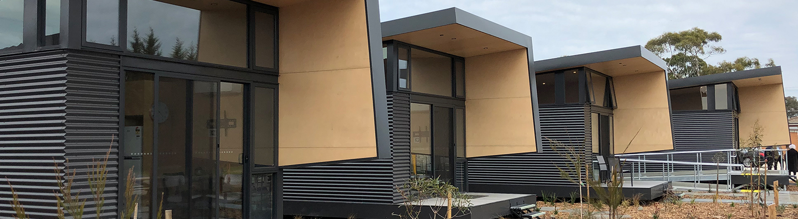 https://www.deakin.edu.au/__data/assets/image/0012/2669898/HOME-banner-image.jpg