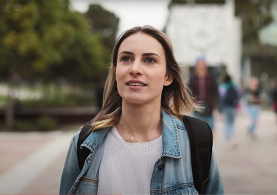 Student on Melbourne Burwood campus