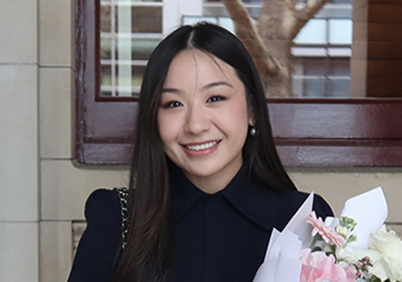 Selena Zhang