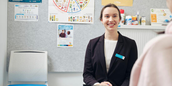 Student working in dietetics clinic