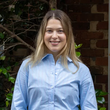 Eliza, Master of Human Nutrition student profile image.