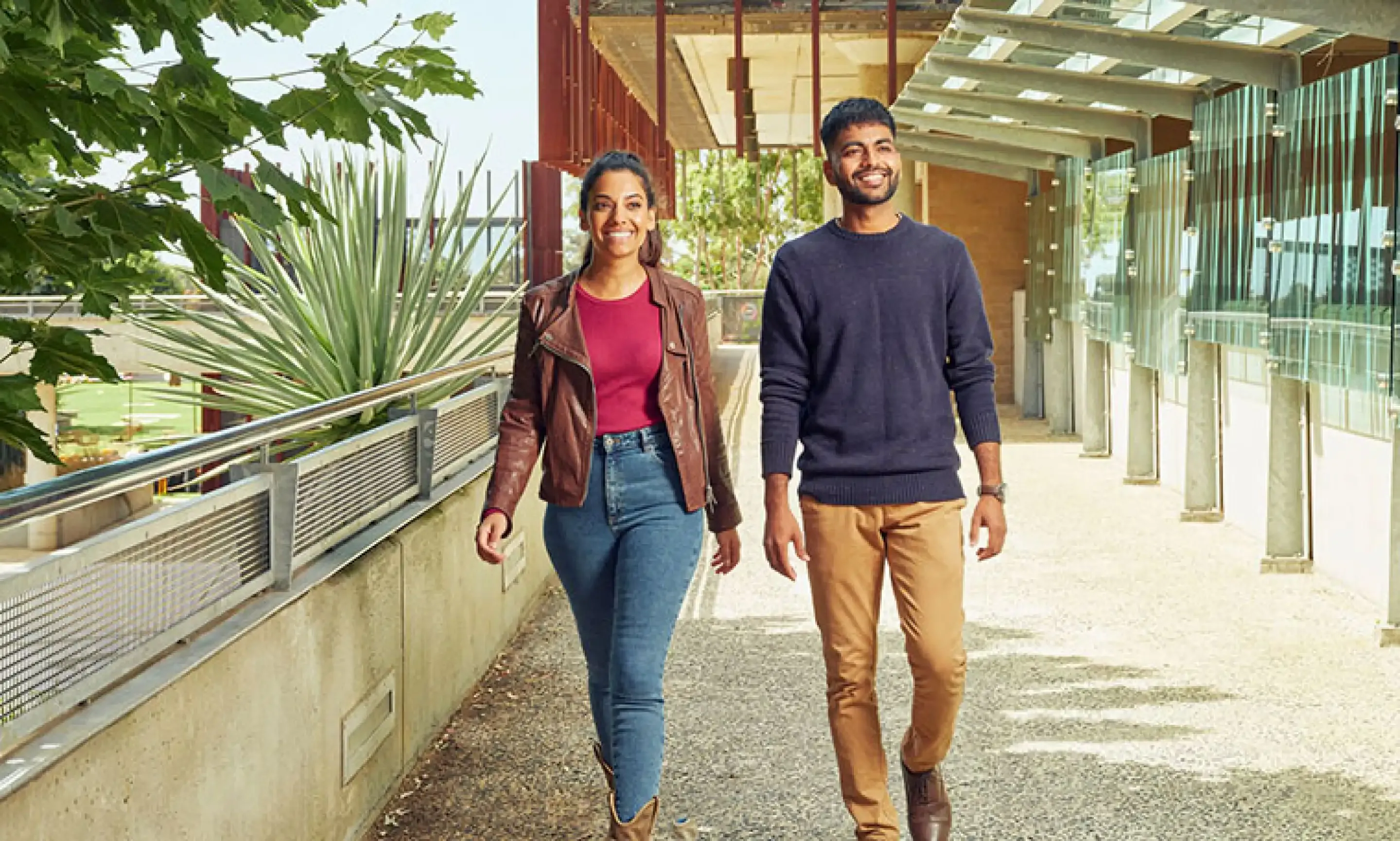 Students walking on Waurn Ponds Campus