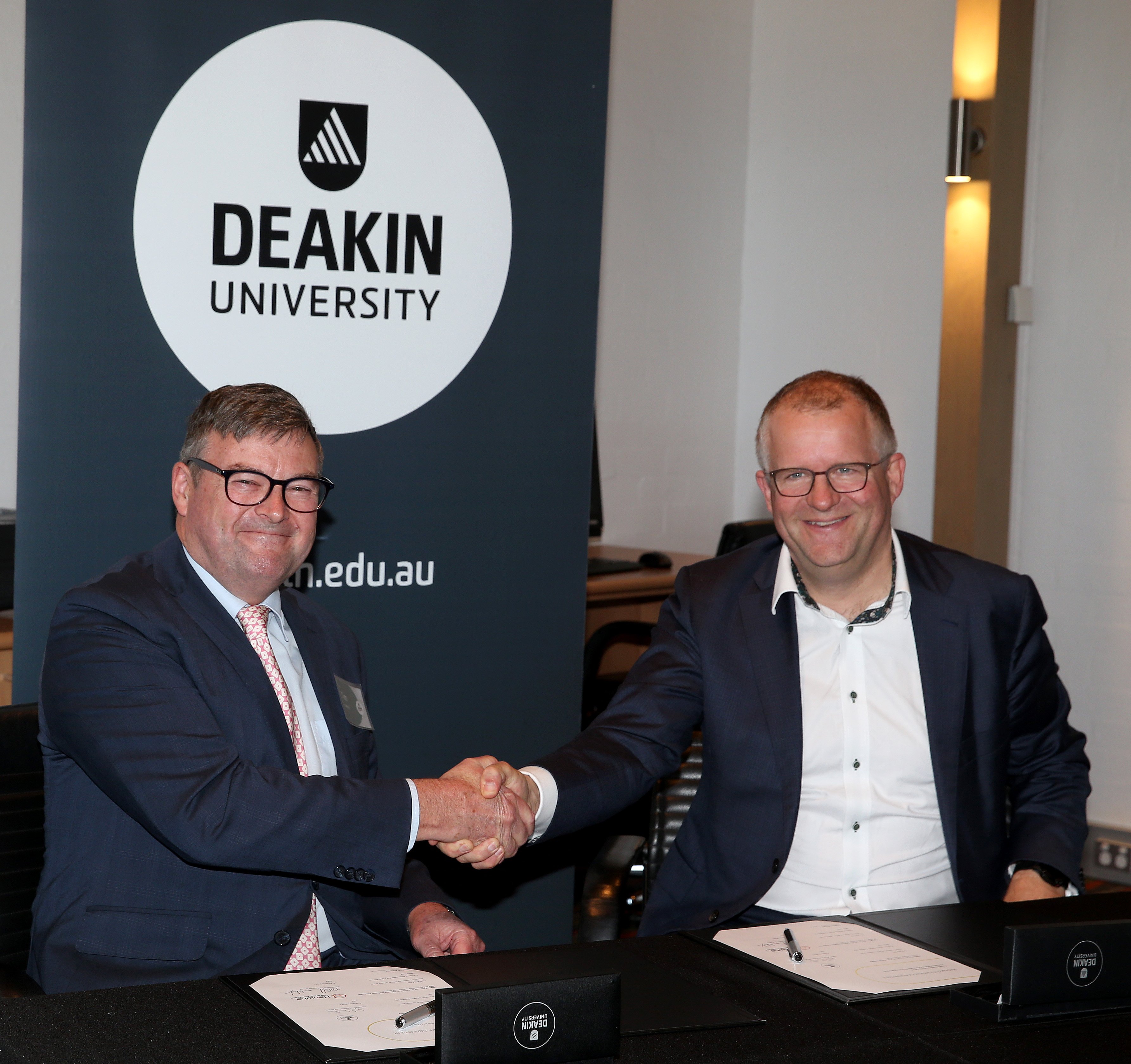 MoU signing strengthens Deakin and Hanwha partnership