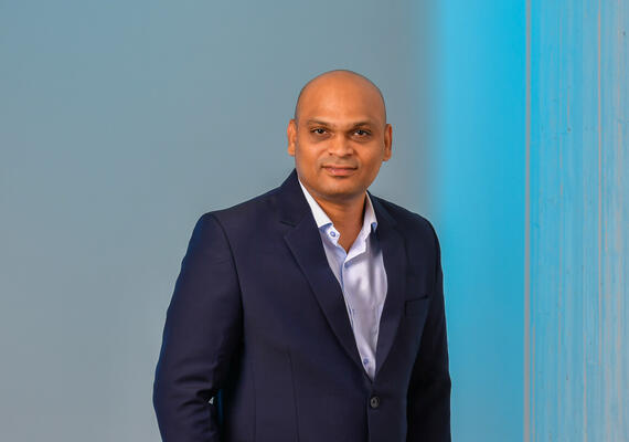 Photo of Dr Srikanth Thudumu.
