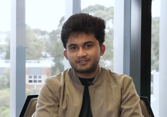 Deakin Master of Communication student, Roshan.