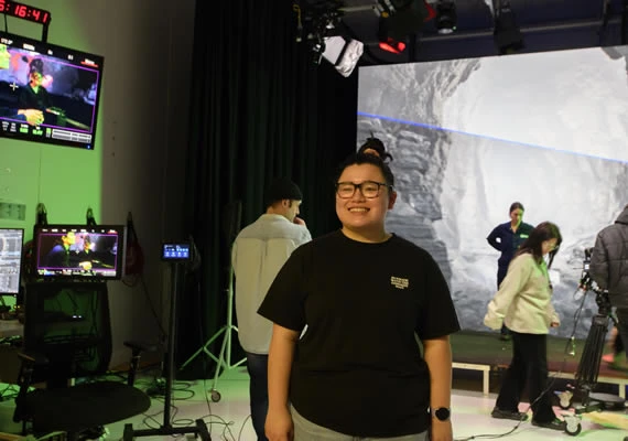 Jasmine in Deakin studio showing virtual production in action