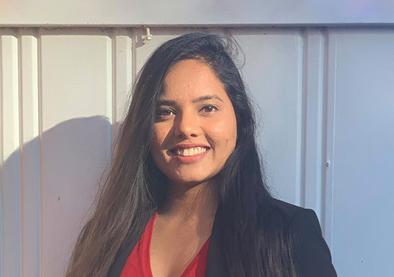 A head and shoulders photo of Master of Information Systems graduate, Sonika Sharma.