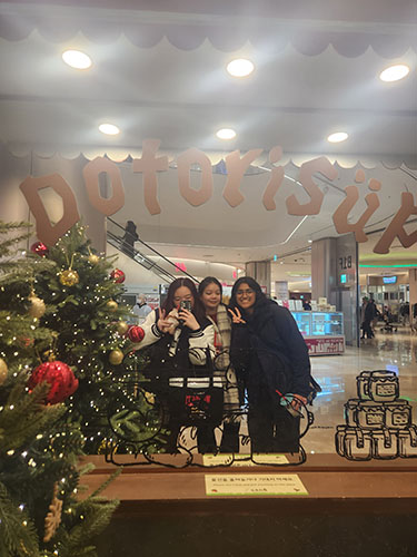 Trang and friends in Seoul