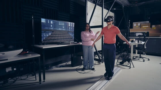 deakin student working with virtual reality