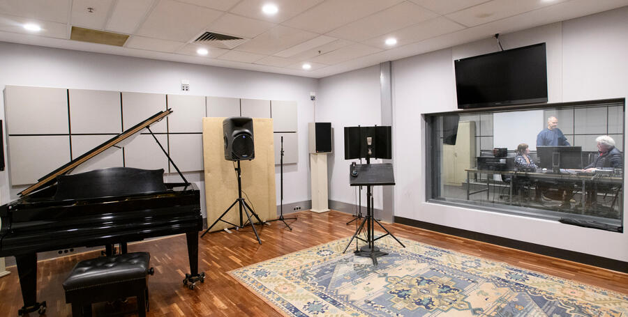 Deakin sound studio recording facility