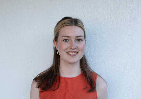 Headshot of Eva Cotsell 