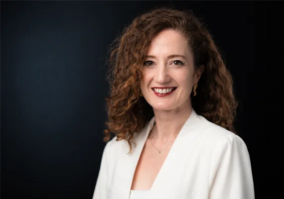 Claire Yorke headshot