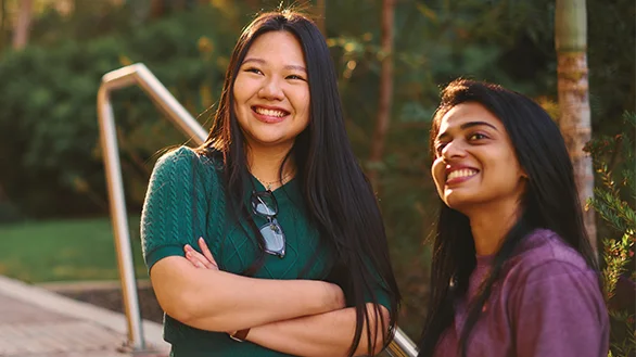 A happy Deakin international students