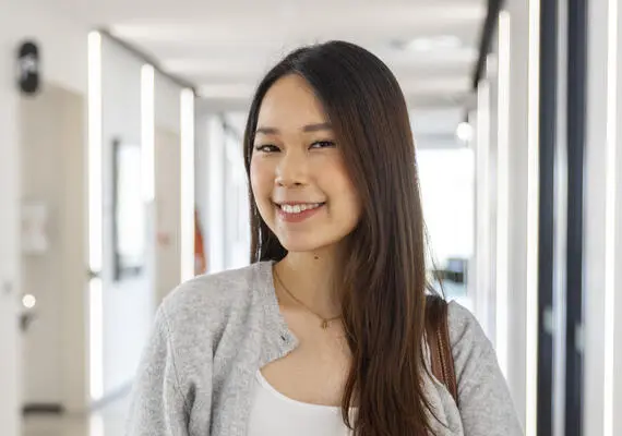 Evelyn from Vietnam