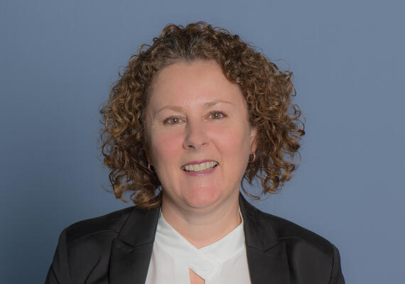 Headshot of Alison Hutchinson.