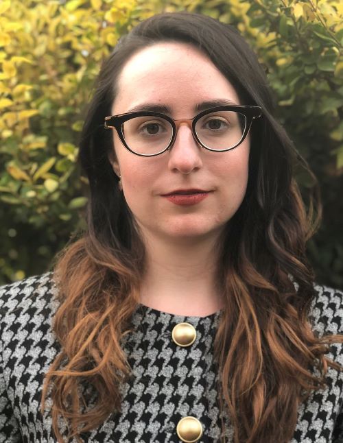 Headshot of Elizabeth Tintaru