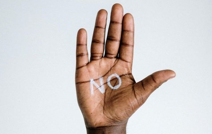 Image of a hand with no written on the palm