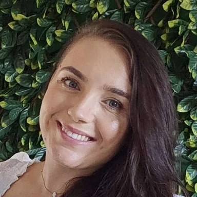Bachelor of Criminology/Bachelor of Psychological Science graduate Vanessa.