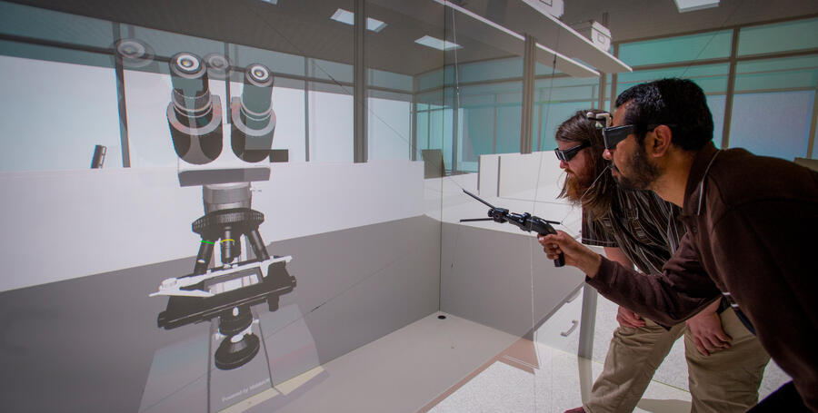 Students using VR for product realisation